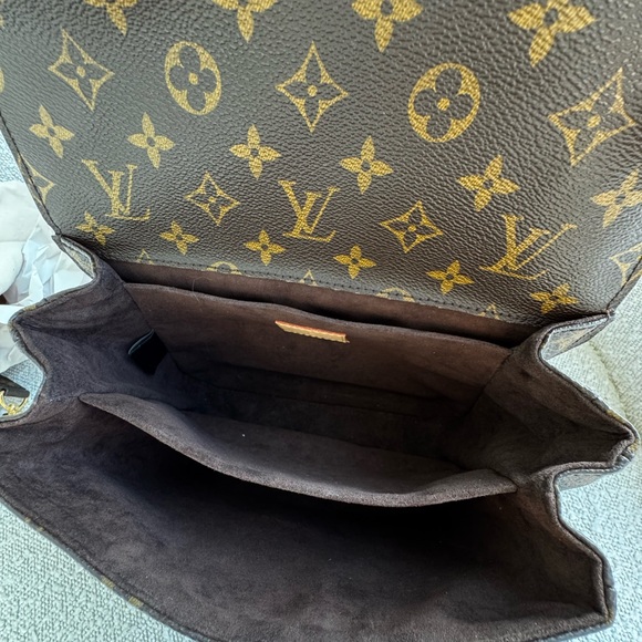 LOUIS VUITTON Monogram Pochette Métis - Picture 6 of 14